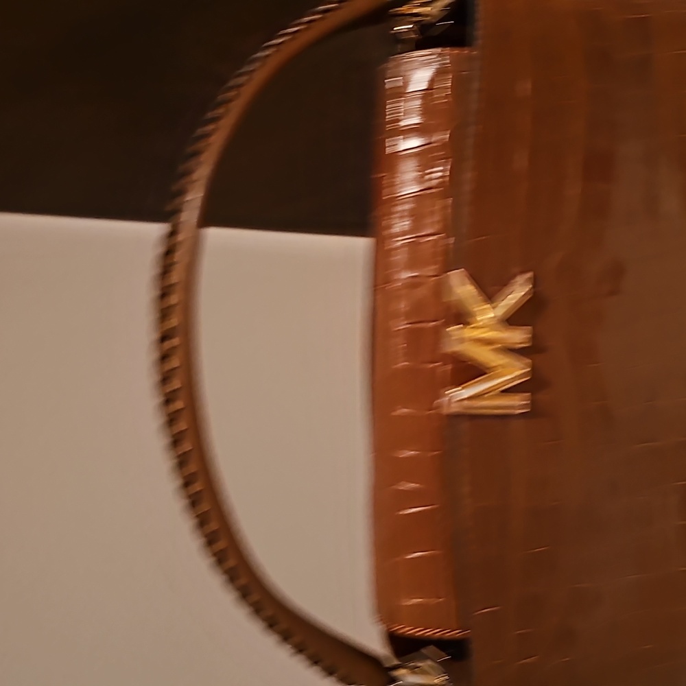 New. MK SATCHEL - Picture 3 of 16